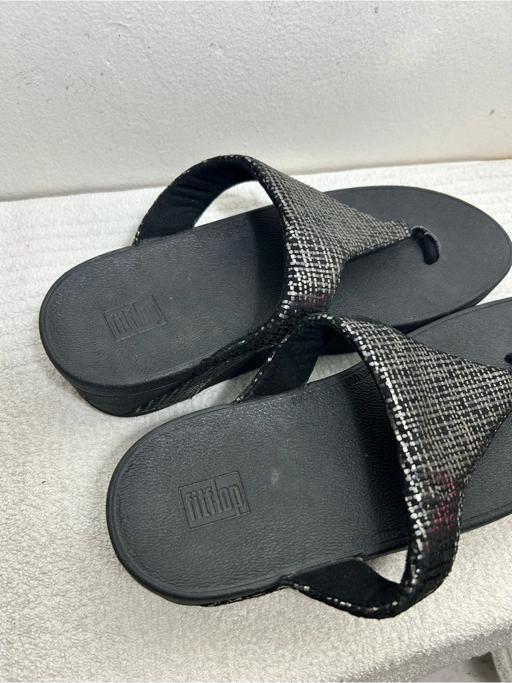 Fitflop Black Sparkle Toe-Post Sandals Sz 8